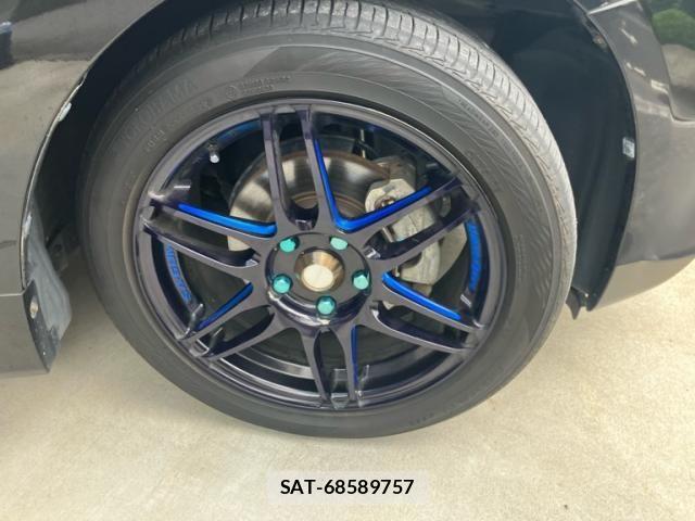 Toyota PRIUS ALPHA 2012-06 8881696-1