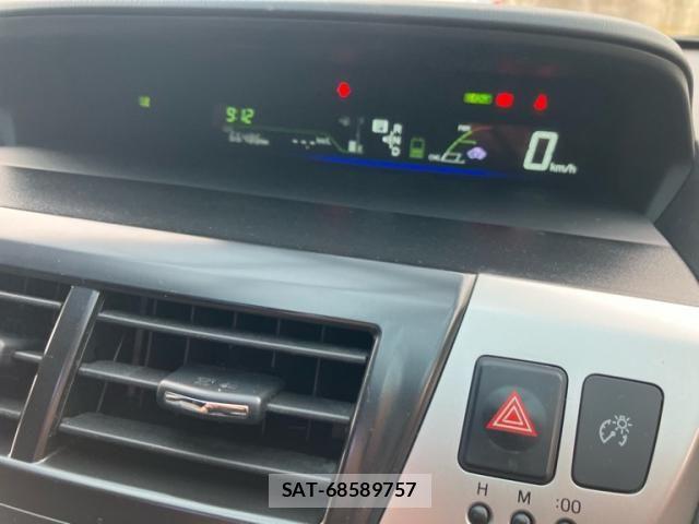 Toyota PRIUS ALPHA 2012-06 8881696-19