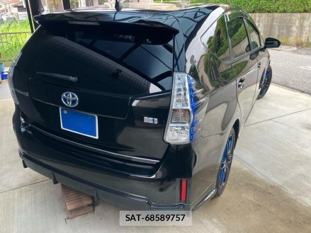 Toyota PRIUS ALPHA 2012-06 8881696-2