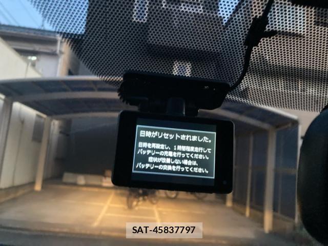 Toyota PRIUS ALPHA 2013-12 8881703-18