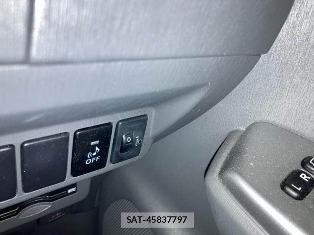 Toyota PRIUS ALPHA 2013-12 8881703-19