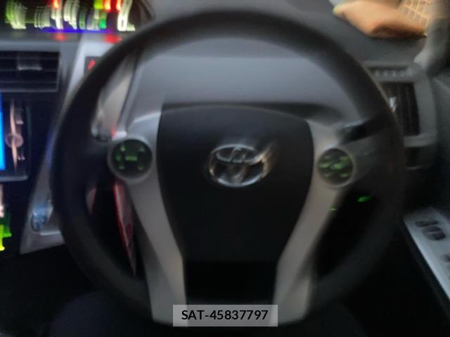 Toyota PRIUS ALPHA 2013-12 8881703-20