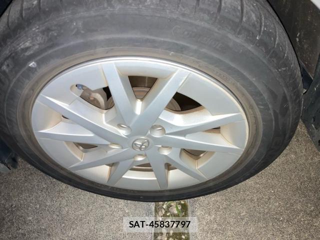 Toyota PRIUS ALPHA 2013-12 8881703-7