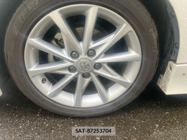 Toyota PRIUS ALPHA 2013-01 8881708-14