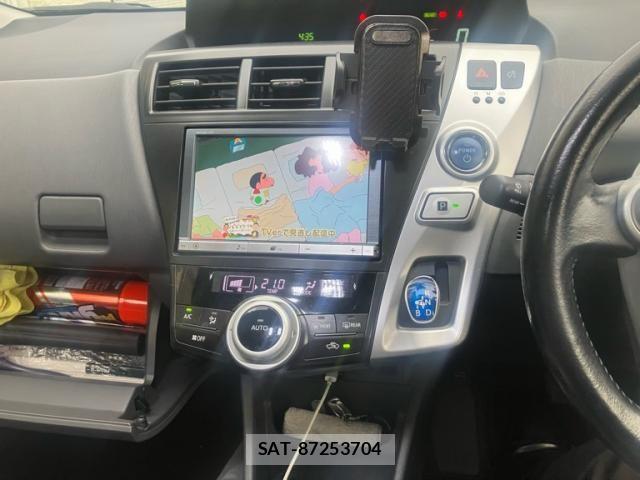 Toyota PRIUS ALPHA 2013-01 8881708-23