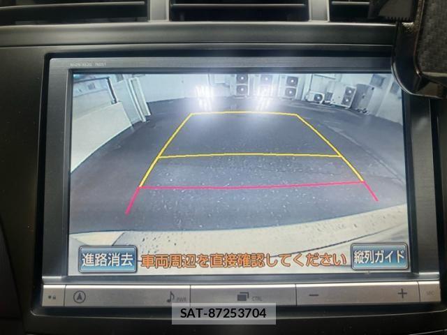 Toyota PRIUS ALPHA 2013-01 8881708-24
