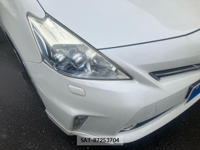 Toyota PRIUS ALPHA 2013-01 8881708-2
