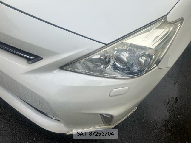 Toyota PRIUS ALPHA 2013-01 8881708-3