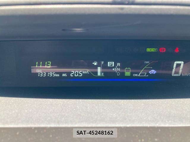 Toyota PRIUS ALPHA 2012-01 8881706-14