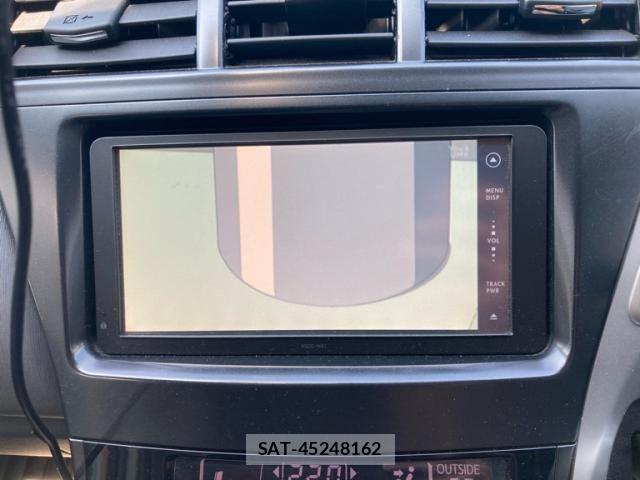 Toyota PRIUS ALPHA 2012-01 8881706-16