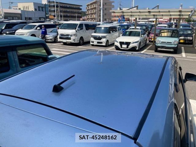 Toyota PRIUS ALPHA 2012-01 8881706-8