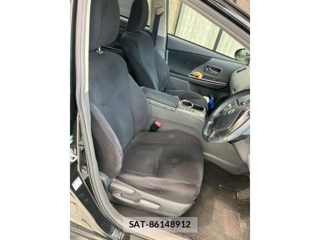Toyota PRIUS ALPHA 2014-03 8881698-11
