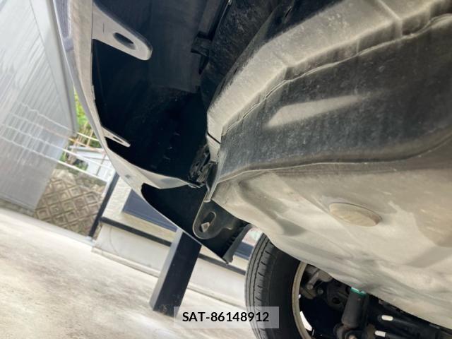 Toyota PRIUS ALPHA 2014-03 8881698-23