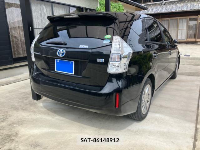Toyota PRIUS ALPHA 2014-03 8881698-4