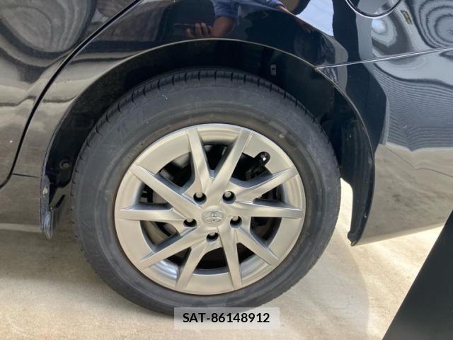 Toyota PRIUS ALPHA 2014-03 8881698-7