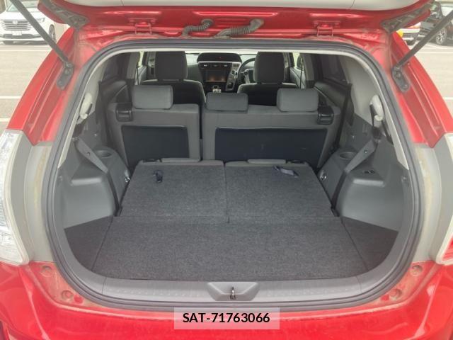 Toyota PRIUS ALPHA 2013-03 8881707-14