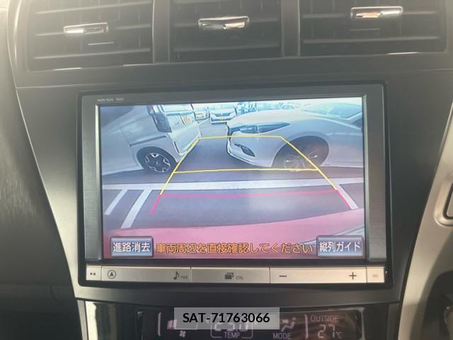 Toyota PRIUS ALPHA 2013-03 8881707-19