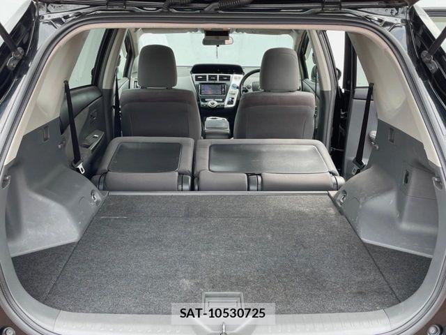 Toyota PRIUS ALPHA 2011-11 8881701-9
