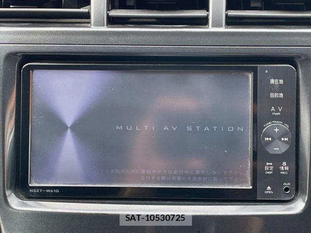 Toyota PRIUS ALPHA 2011-11 8881701-2