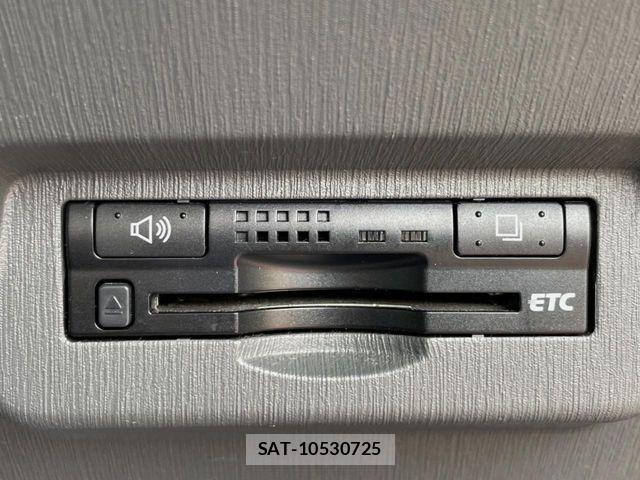 Toyota PRIUS ALPHA 2011-11 8881701-5