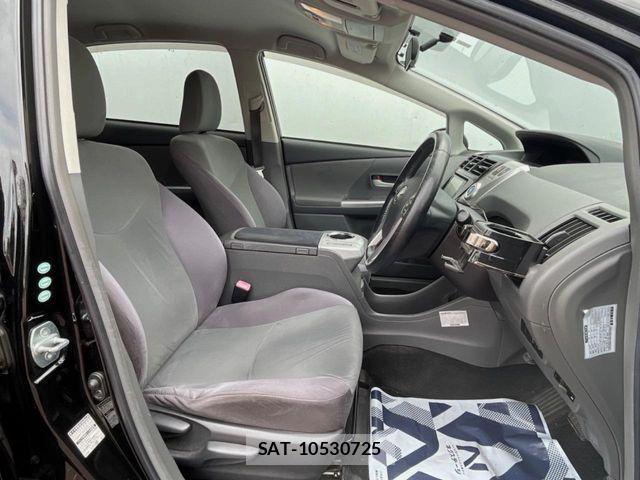 Toyota PRIUS ALPHA 2011-11 8881701-7