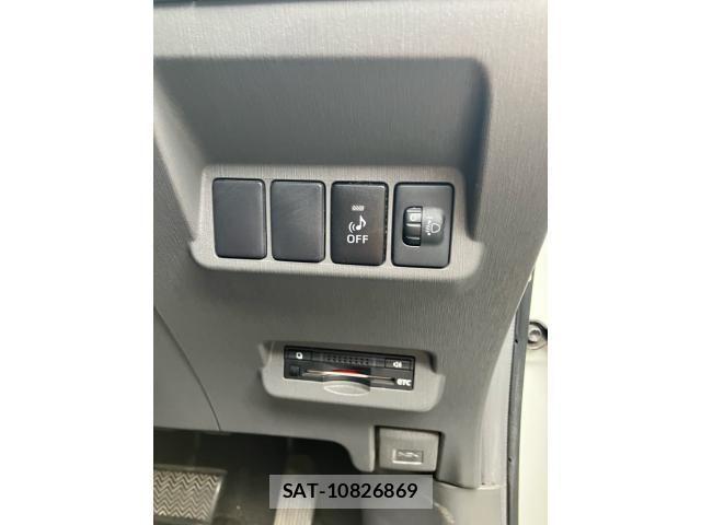 Toyota PRIUS ALPHA 2013-08 8881709-16