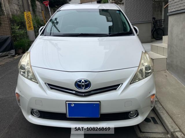 Toyota PRIUS ALPHA 2013-08 8881709-1
