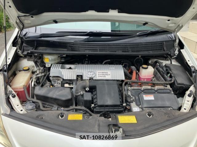 Toyota PRIUS ALPHA 2013-08 8881709-24
