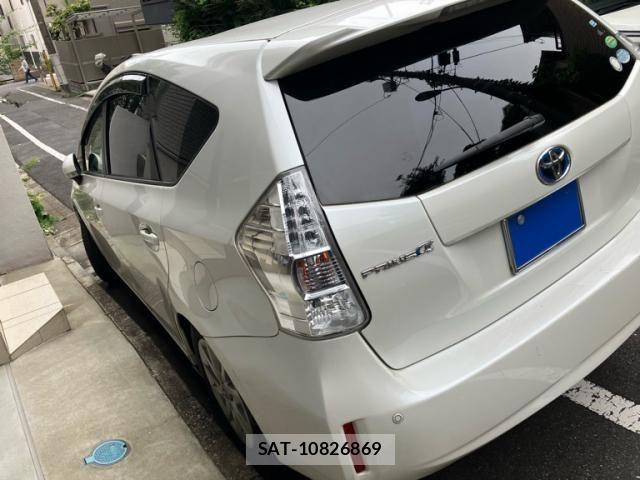 Toyota PRIUS ALPHA 2013-08 8881709-4