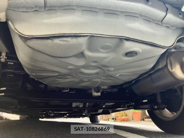 Toyota PRIUS ALPHA 2013-08 8881709-6