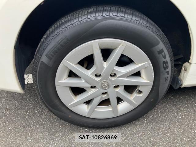 Toyota PRIUS ALPHA 2013-08 8881709-8
