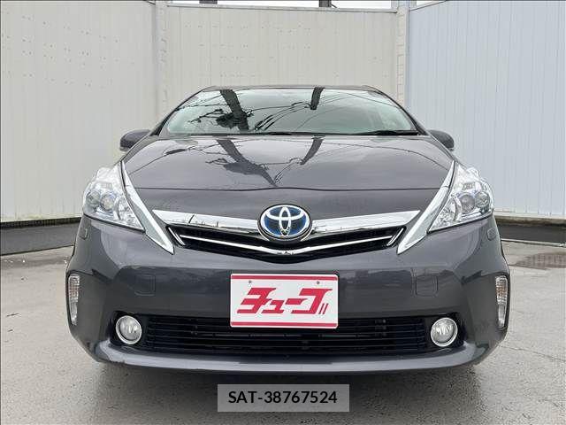 Toyota PRIUS ALPHA 2012-04 8881691-1