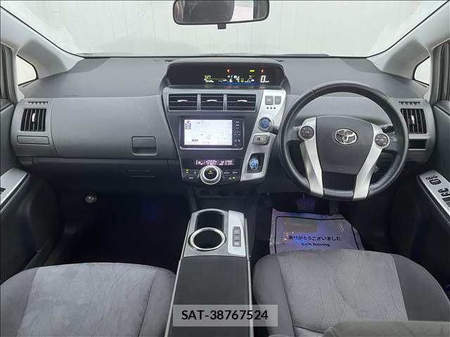 Toyota PRIUS ALPHA 2012-04 8881691-28