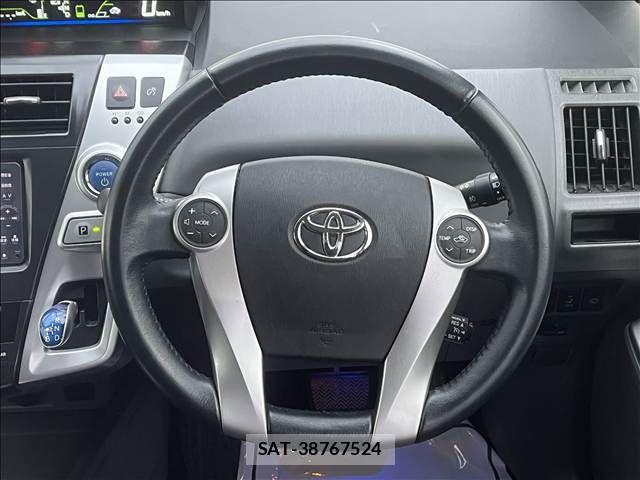 Toyota PRIUS ALPHA 2012-04 8881691-29