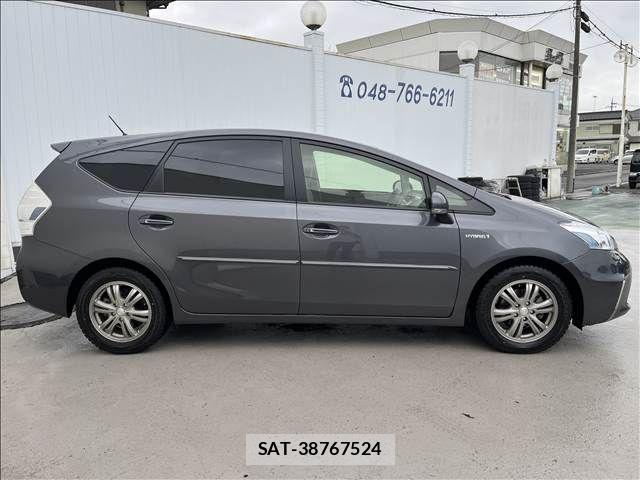 Toyota PRIUS ALPHA 2012-04 8881691-3