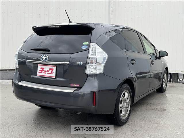 Toyota PRIUS ALPHA 2012-04 8881691-4