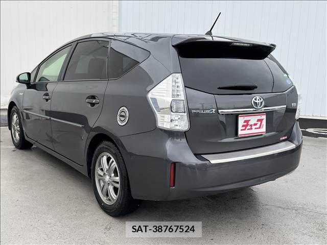 Toyota PRIUS ALPHA 2012-04 8881691-6