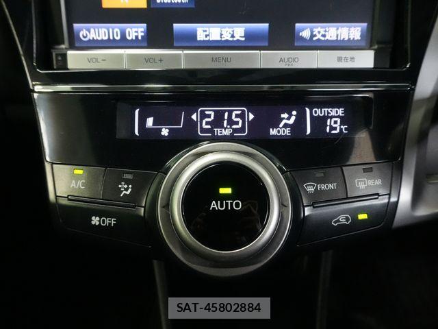 Toyota PRIUS ALPHA 2015-12 8881689-10