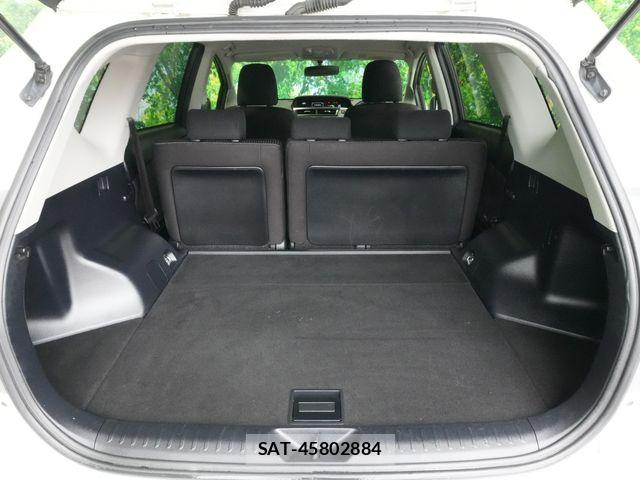 Toyota PRIUS ALPHA 2015-12 8881689-28