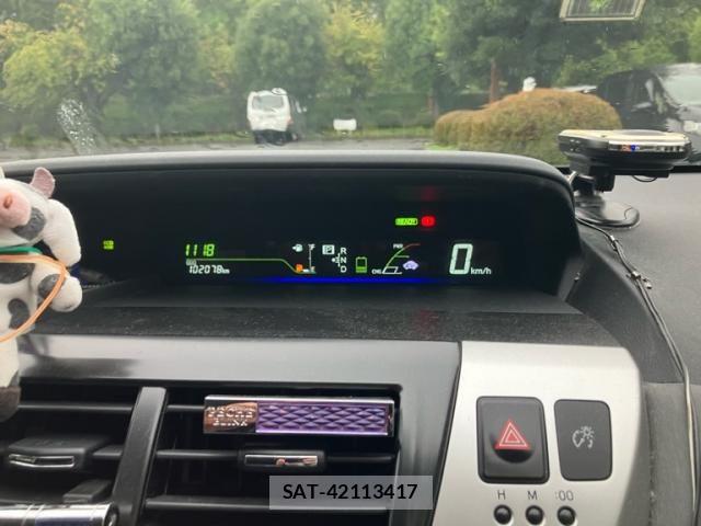Toyota PRIUS ALPHA 2012-04 8881702-9