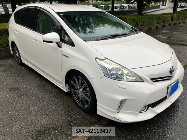 Toyota PRIUS ALPHA 2012-04 8881702-1