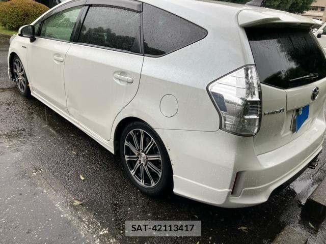 Toyota PRIUS ALPHA 2012-04 8881702-2