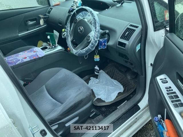 Toyota PRIUS ALPHA 2012-04 8881702-3