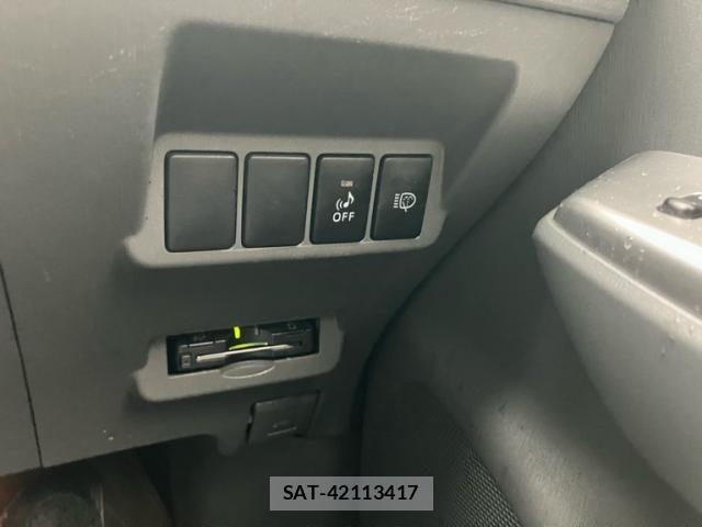 Toyota PRIUS ALPHA 2012-04 8881702-8
