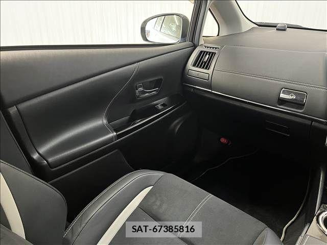 Toyota PRIUS ALPHA 2016-01 8881686-9