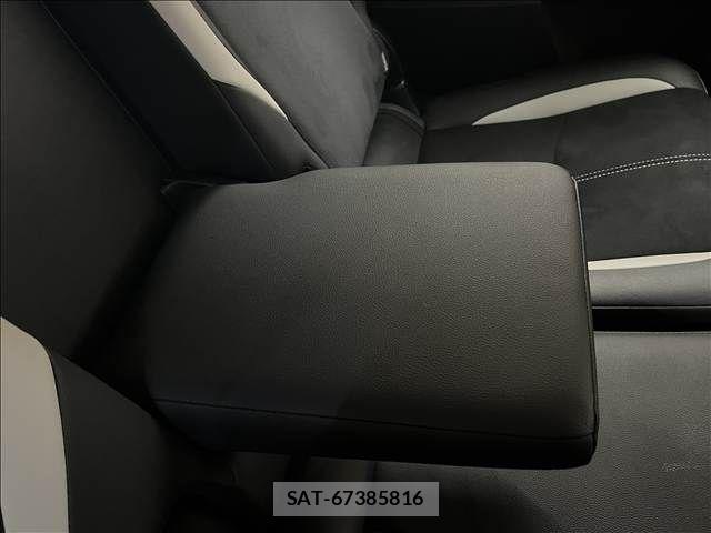 Toyota PRIUS ALPHA 2016-01 8881686-12