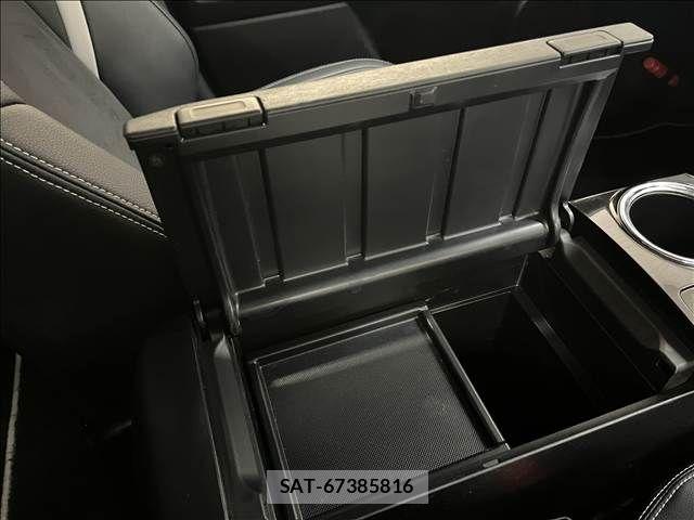 Toyota PRIUS ALPHA 2016-01 8881686-21