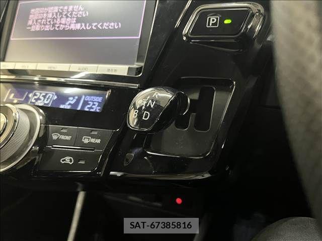 Toyota PRIUS ALPHA 2016-01 8881686-23