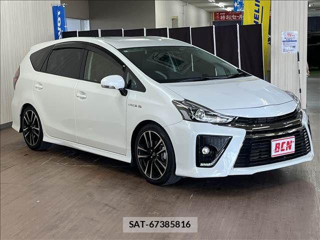 Toyota PRIUS ALPHA 2016-01 8881686-2