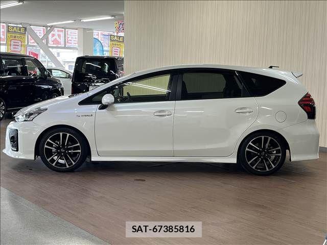 Toyota PRIUS ALPHA 2016-01 8881686-3